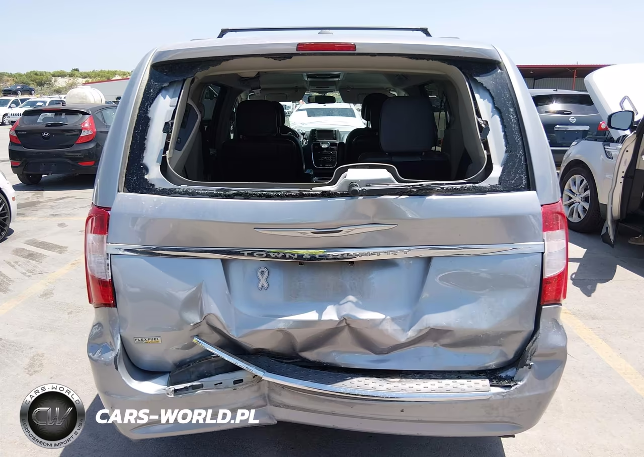 2014 Chrysler Town & Country Touring VIN:2C4RC1BG7ER295268 - 16