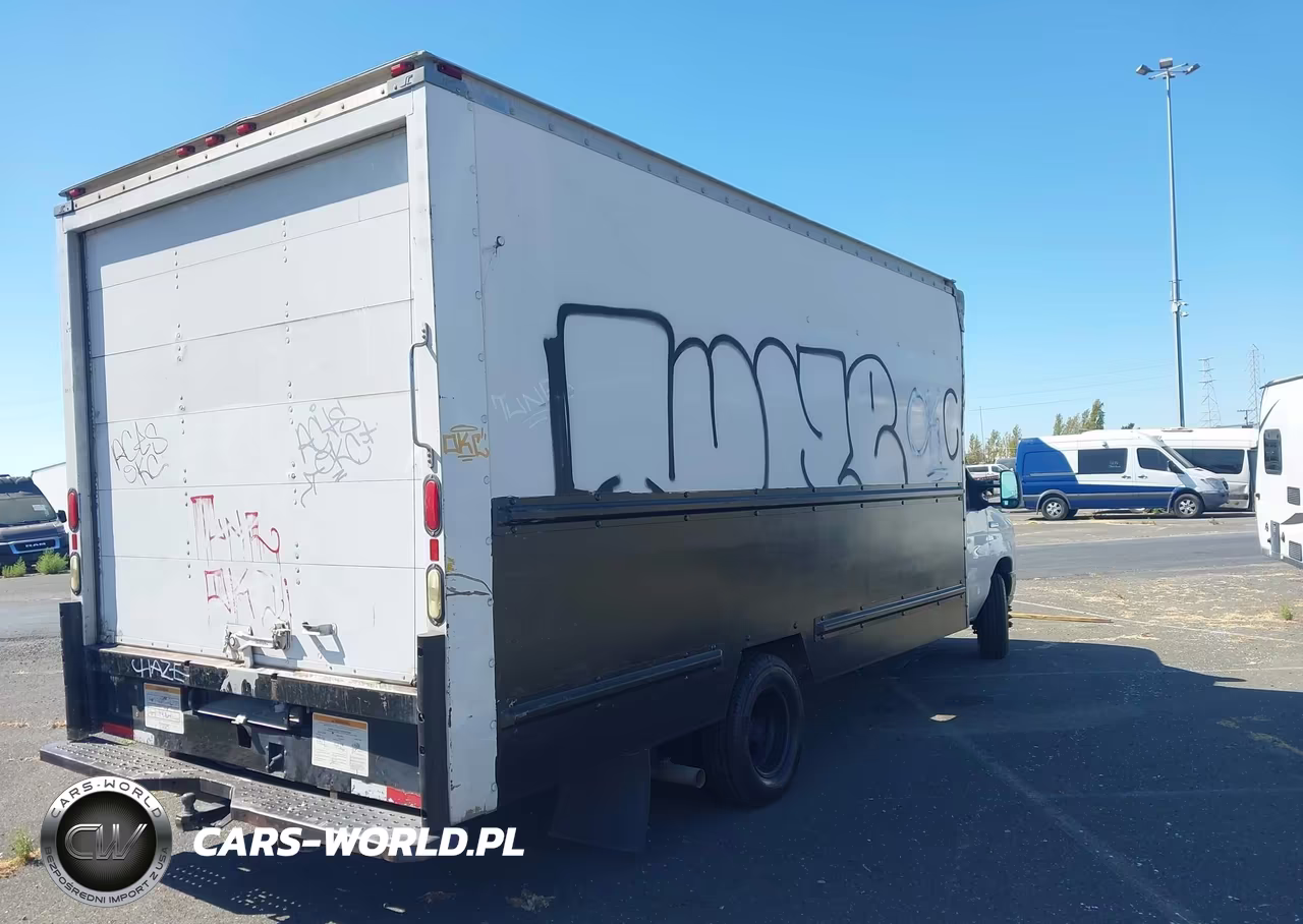 2012 Ford E-350 Cutaway VIN:1FDWE3FS4CDA34571 - 4
