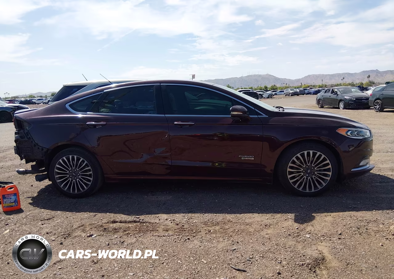 2017 Ford Fusion Energi Titanium VIN:3FA6P0SU6HR147253 - 14