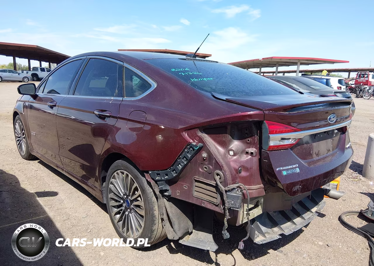 2017 Ford Fusion Energi Titanium VIN:3FA6P0SU6HR147253 - 3