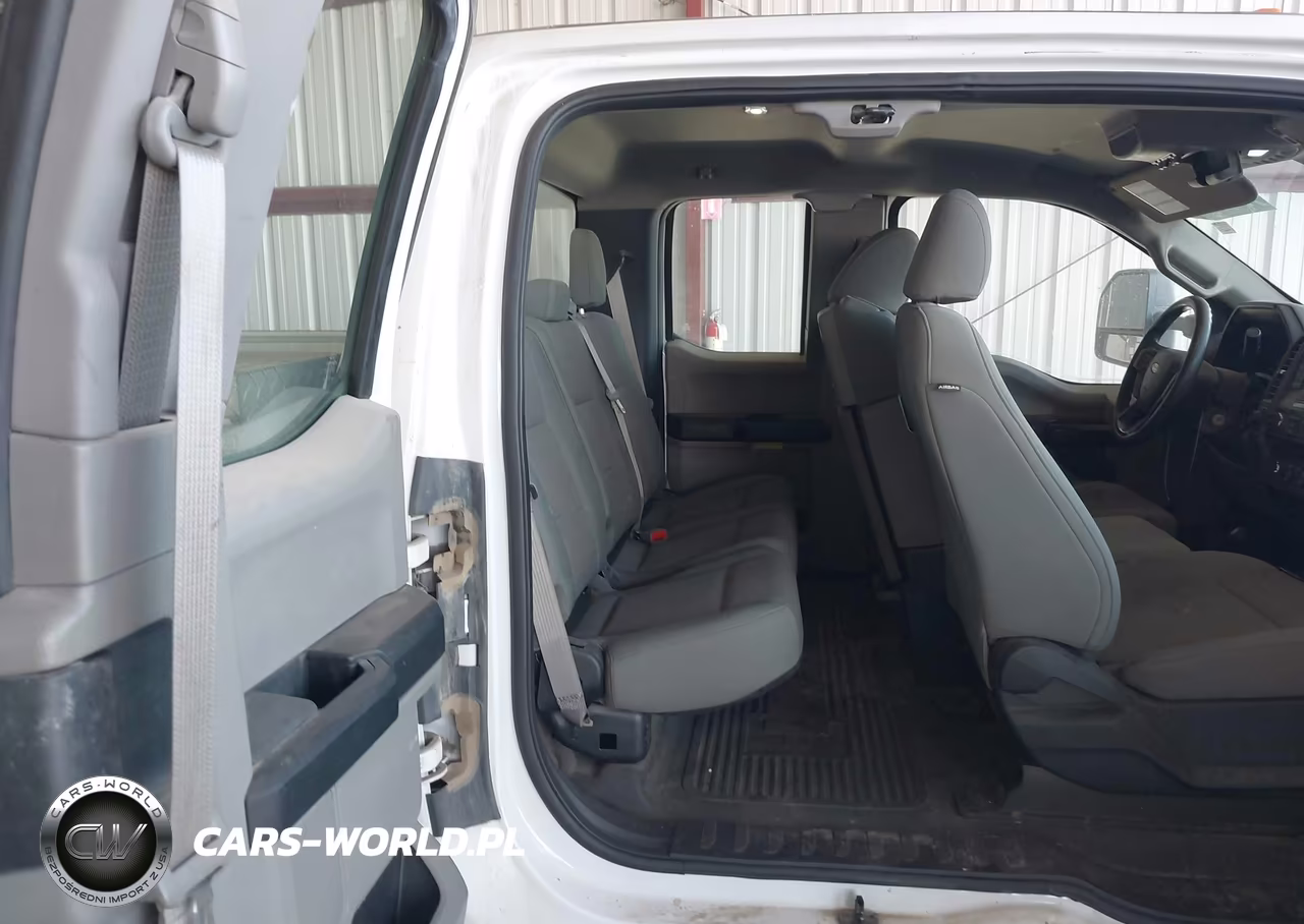 2018 Ford F-350 Chassis Xl VIN:1FD8X3F65JEB98585 - 8