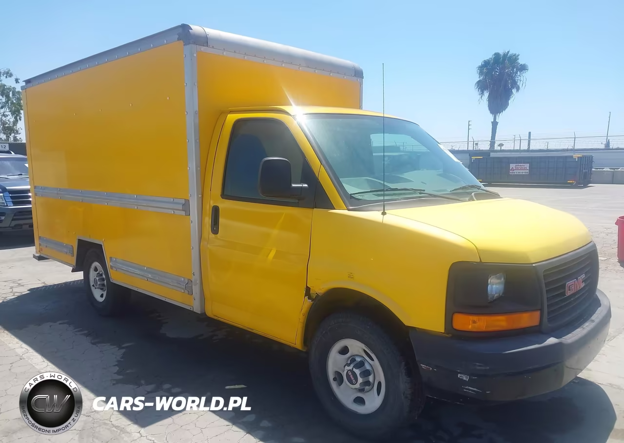 2011 GMC Savana Cutaway Work Van