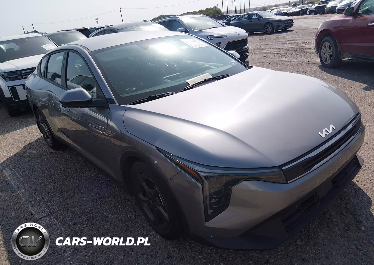 2026 Kia K4 Lxs – zdjęcie 1 z 16