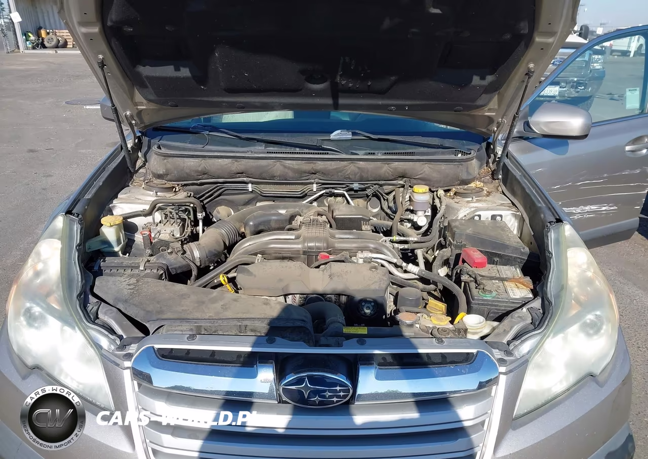 2014 Subaru Outback 2.5I Premium VIN:4S4BRBCC9E3251942 - 10