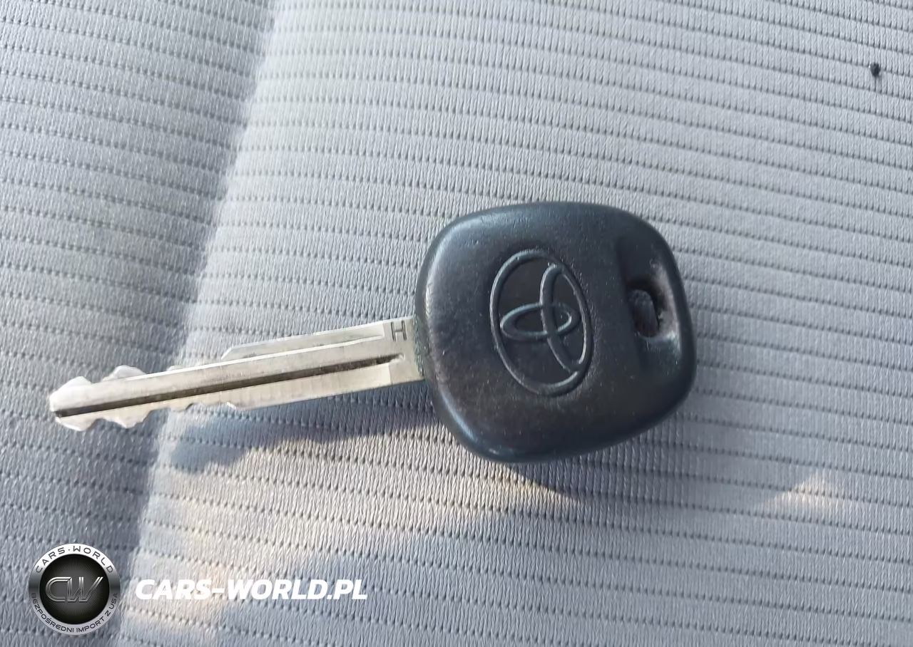 2016 Toyota Corolla L VIN:5YFBURHE3GP371509 - 11