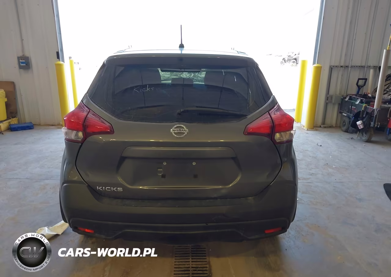 2019 Nissan Kicks S VIN:3N1CP5CU1KL470907 - 17