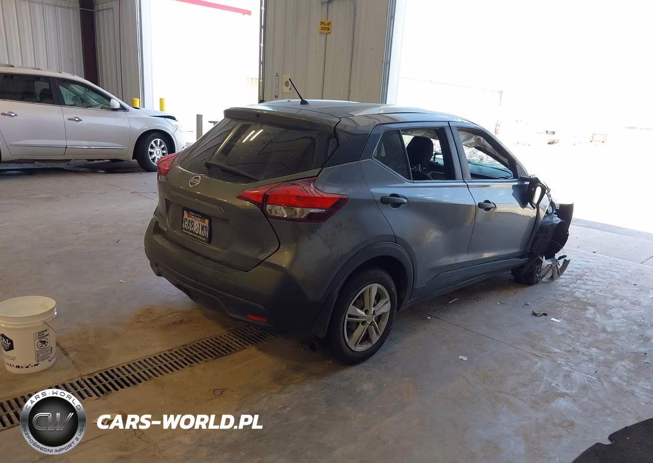 2019 Nissan Kicks S VIN:3N1CP5CU1KL470907 - 4
