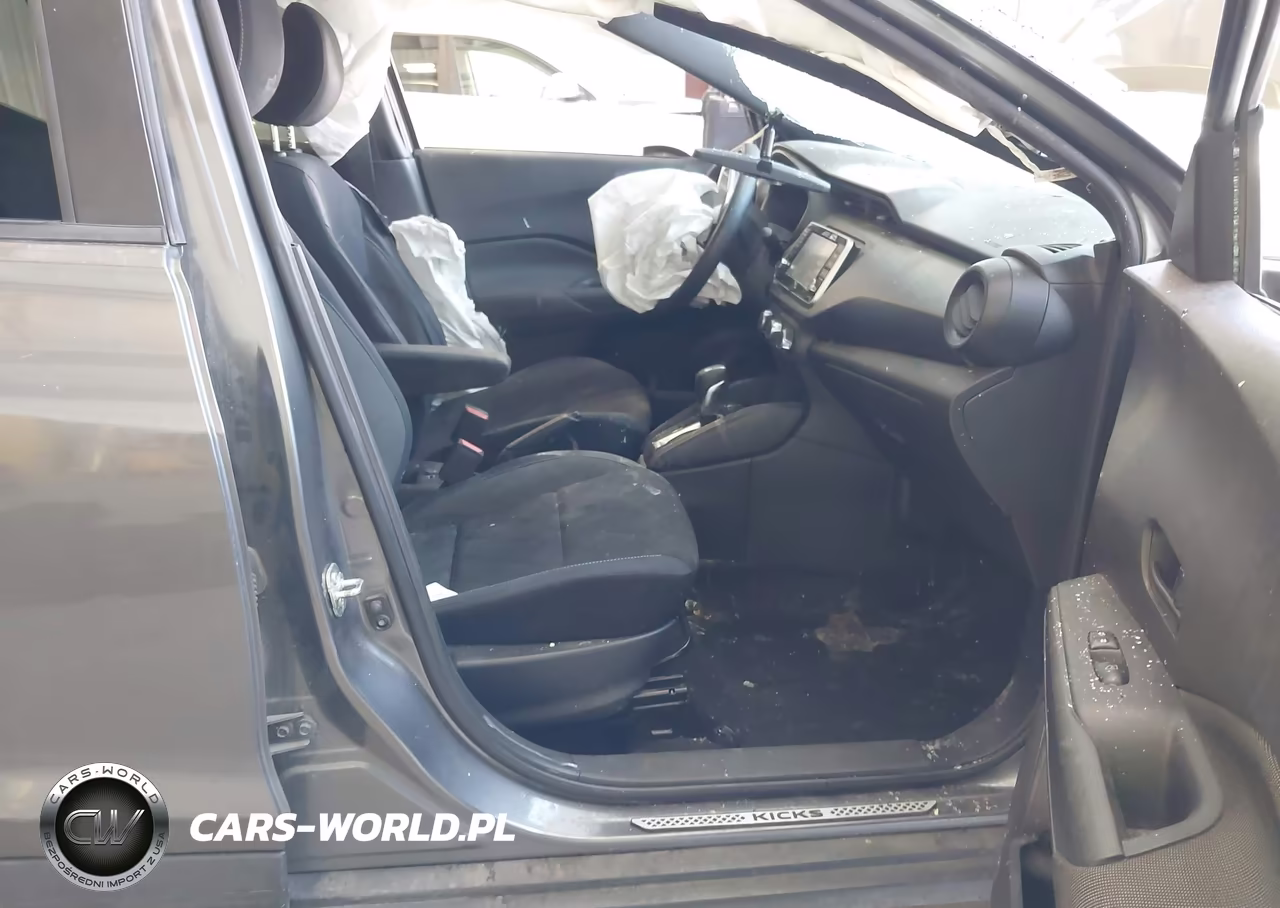 2019 Nissan Kicks S VIN:3N1CP5CU1KL470907 - 5
