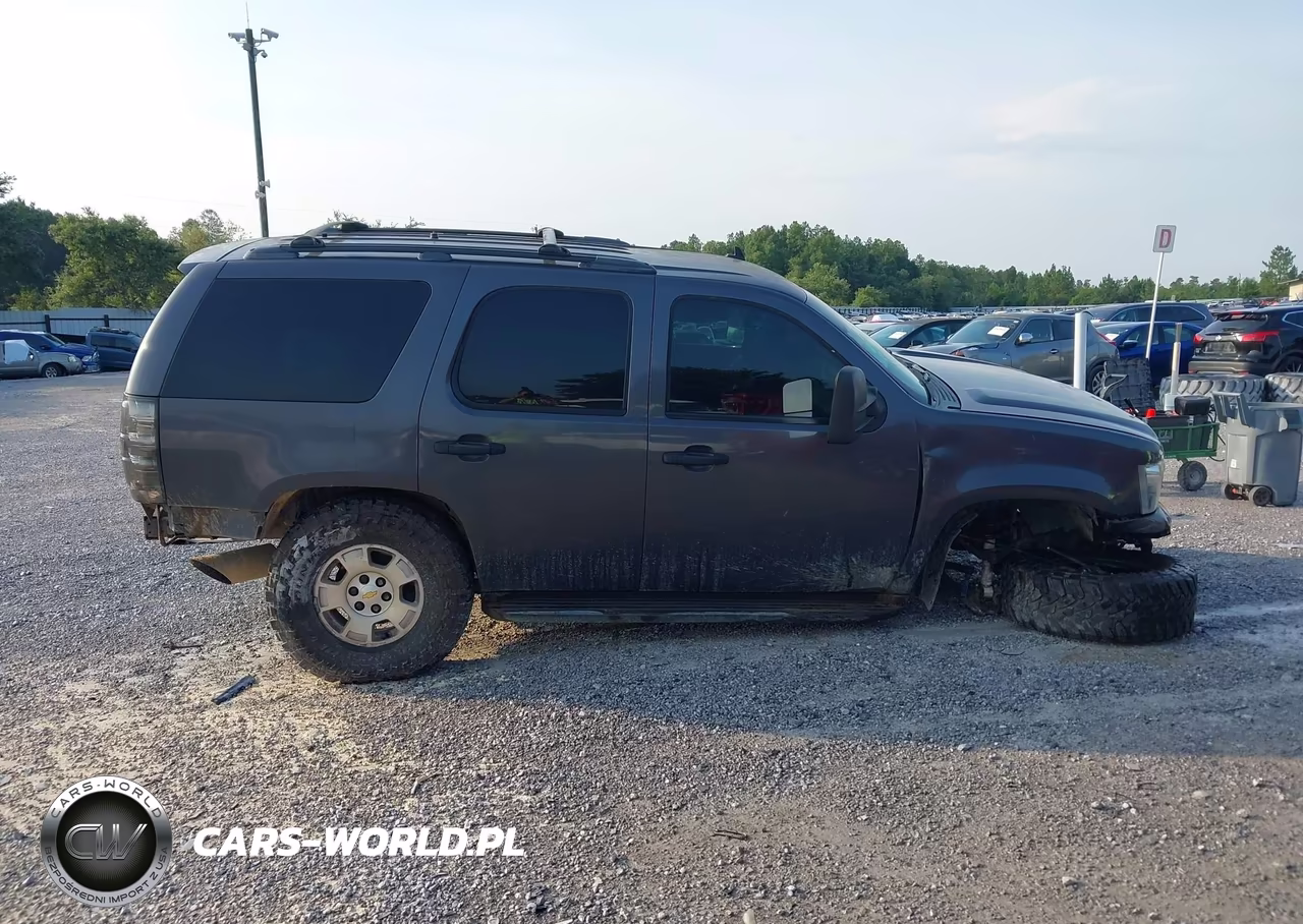2010 Chevrolet Tahoe Lt VIN:1GNMCBE39AR246685 - 13