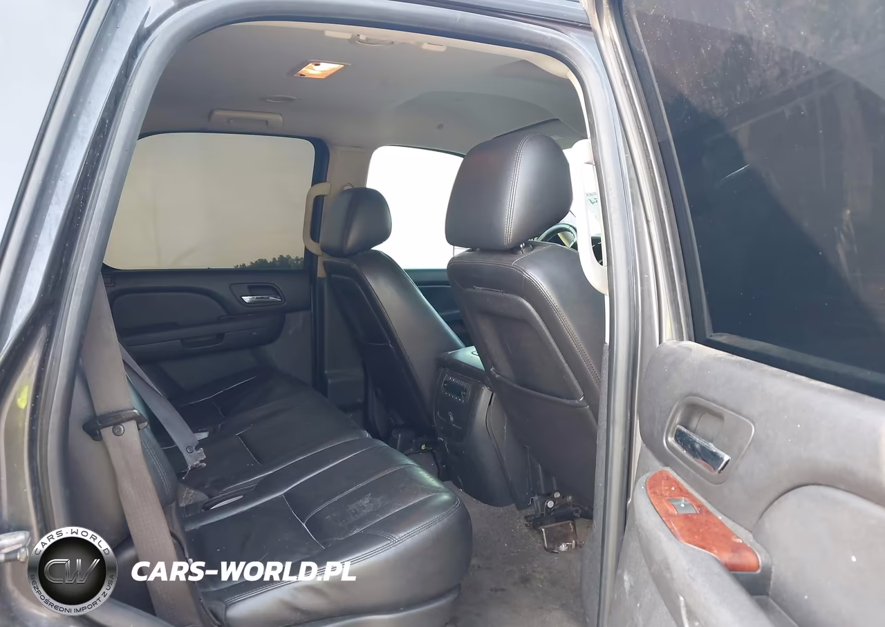 2010 Chevrolet Tahoe Lt VIN:1GNMCBE39AR246685 - 8