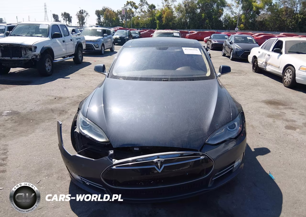 2014 Tesla Model S P85 VIN:5YJSA1H11EFP50038 - 12