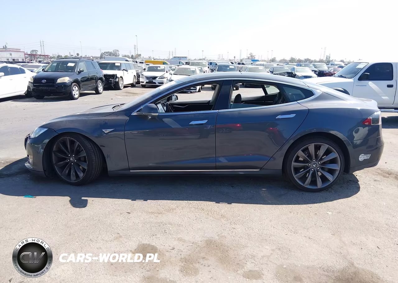 2014 Tesla Model S P85 VIN:5YJSA1H11EFP50038 - 14