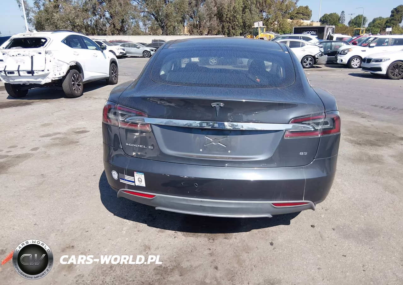 2014 Tesla Model S P85 VIN:5YJSA1H11EFP50038 - 16