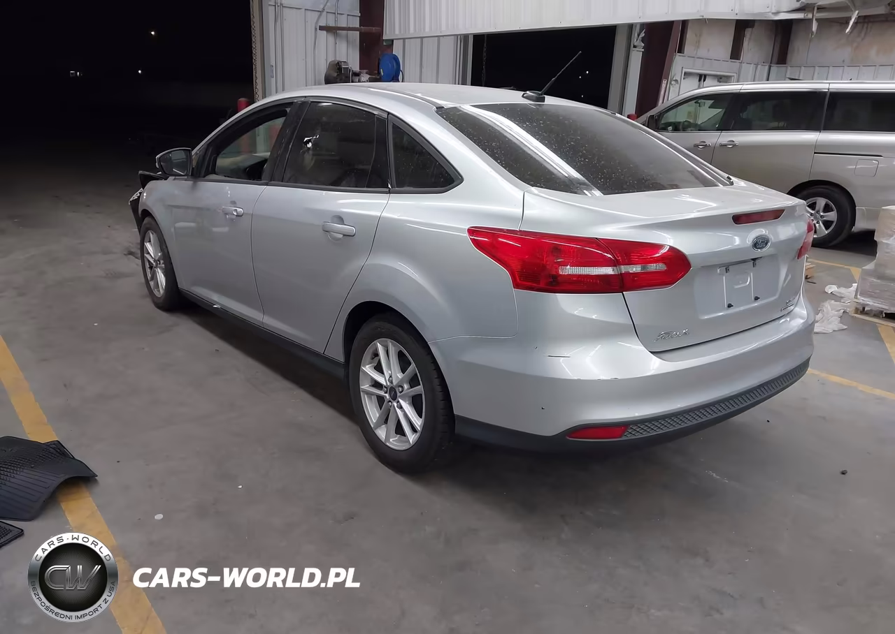 2015 Ford Focus Se VIN:1FADP3F25FL269227 - 3