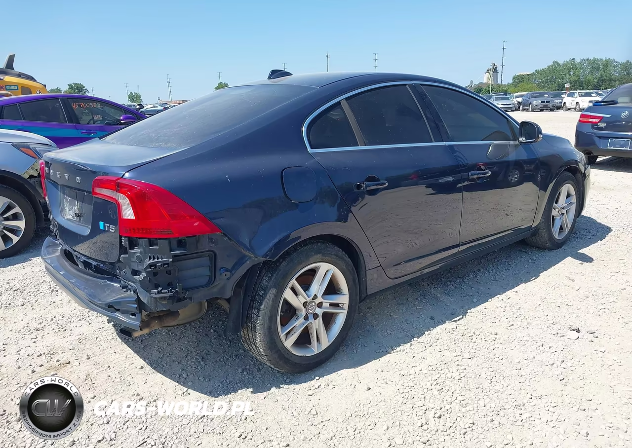 2015 Volvo S60 T5 Premier VIN:YV140MFK8F1357439 - 4