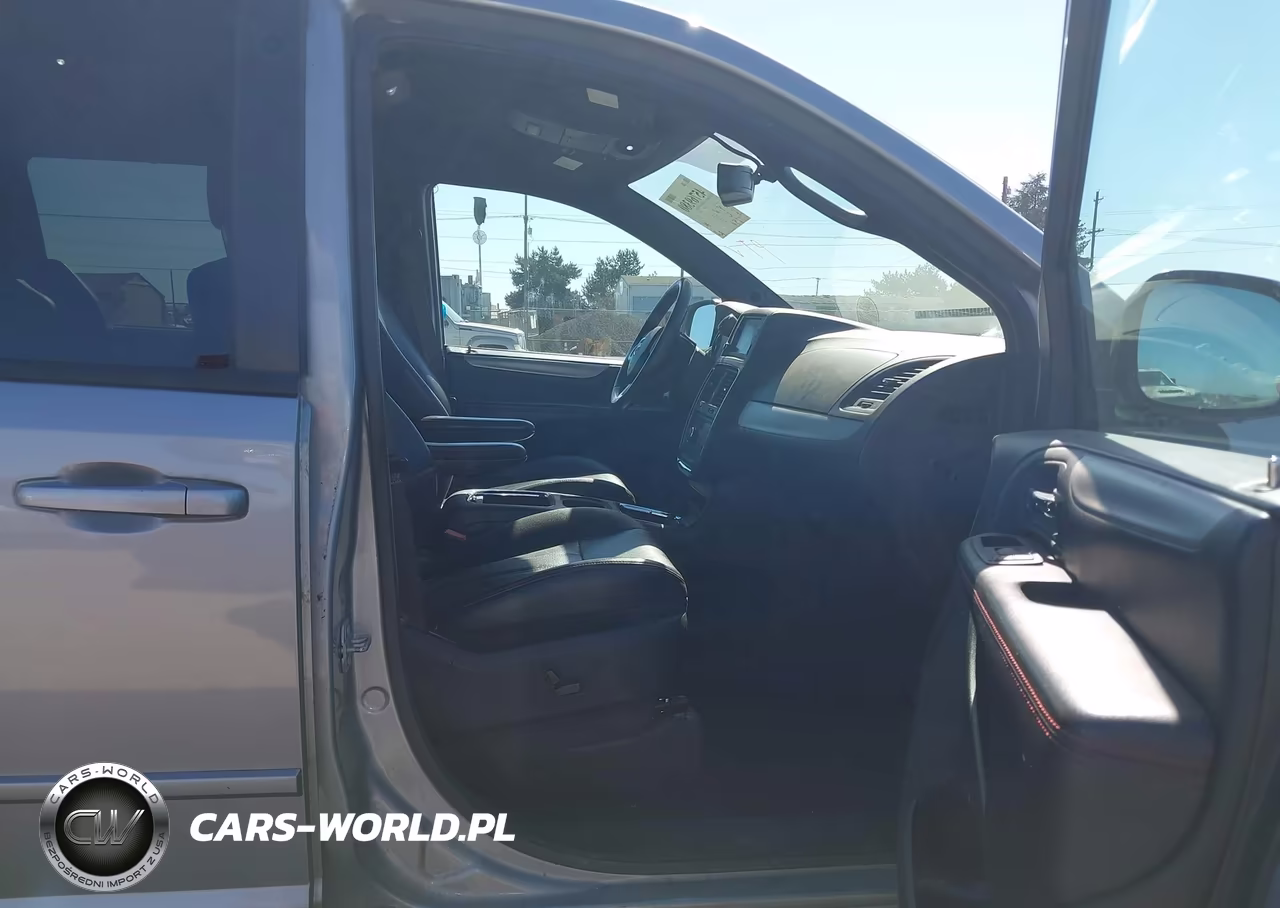 2017 Dodge Grand Caravan Gt VIN:2C4RDGEG6HR697279 - 5