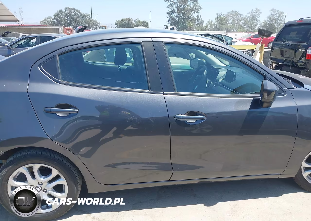 2018 Toyota Yaris Ia VIN:3MYDLBYV4JY311749 - 13