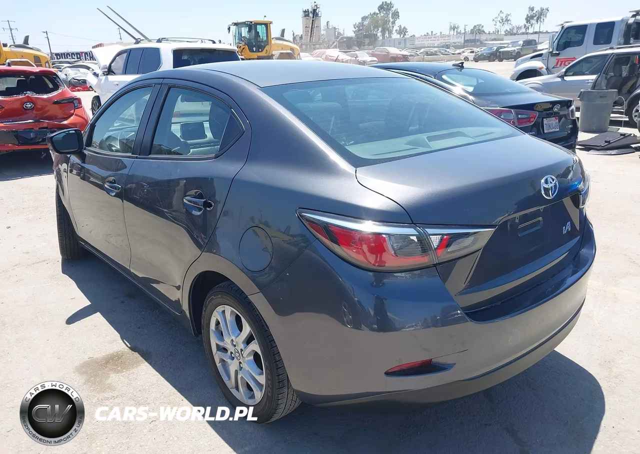 2018 Toyota Yaris Ia VIN:3MYDLBYV4JY311749 - 3
