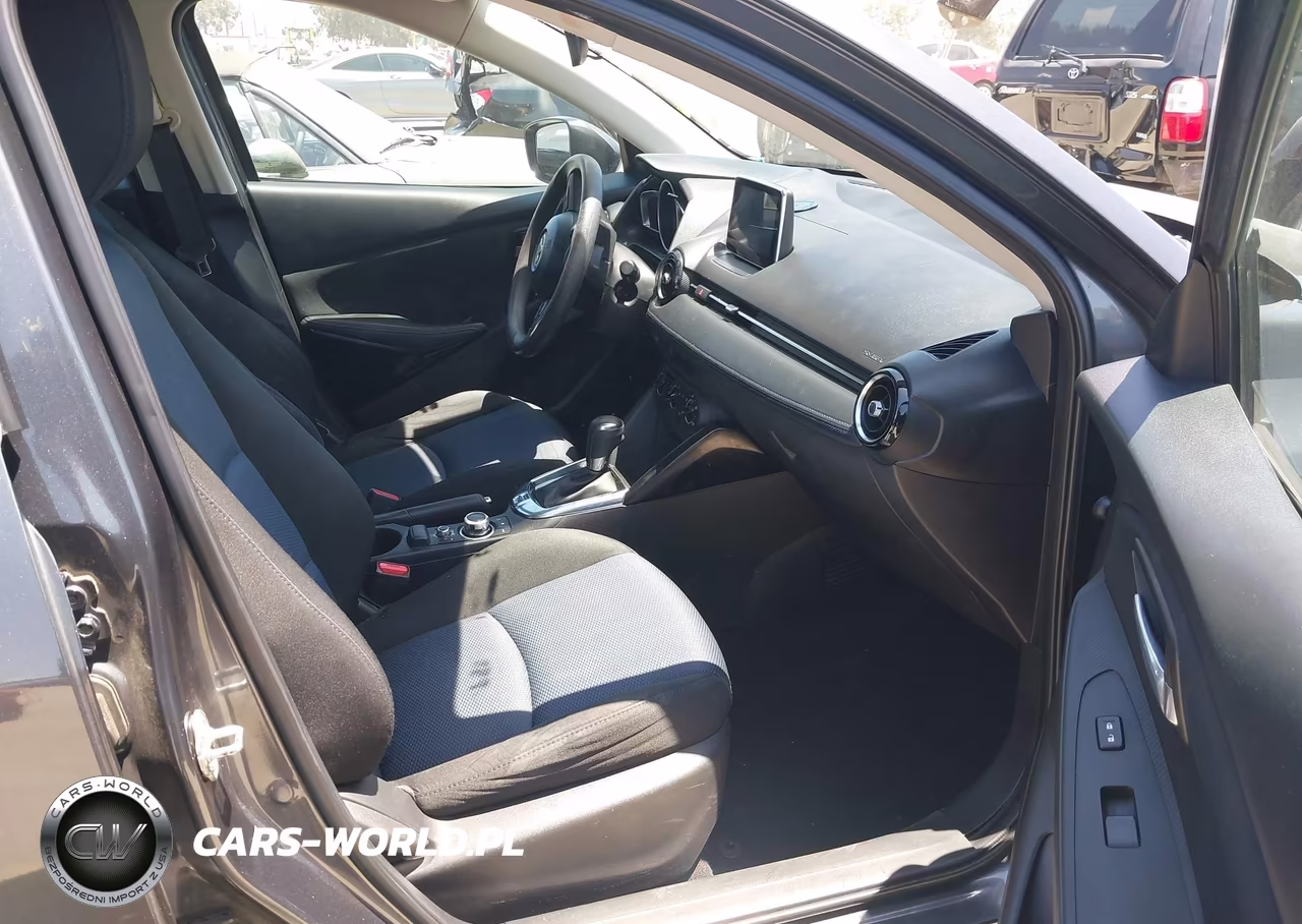 2018 Toyota Yaris Ia VIN:3MYDLBYV4JY311749 - 5