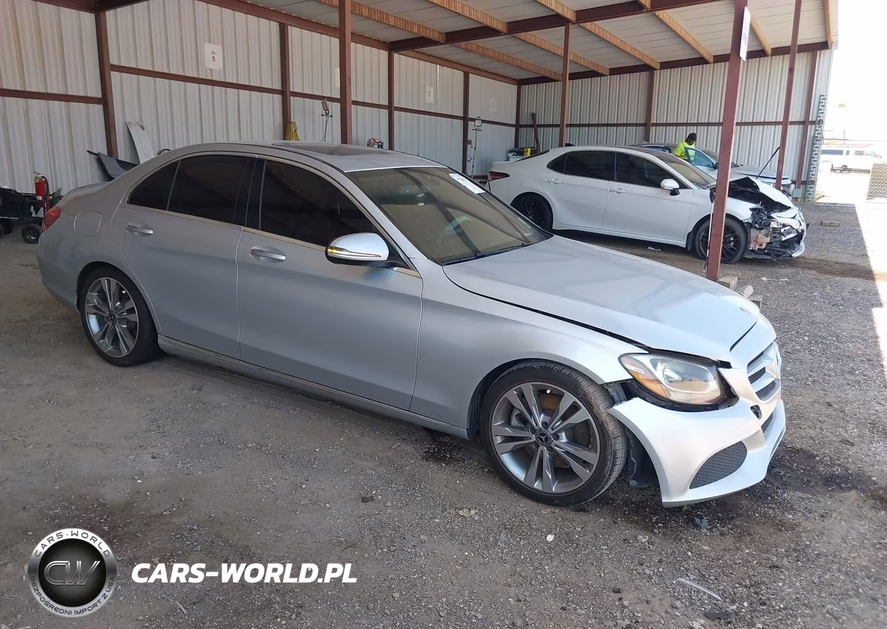 2018 Mercedes-Benz C 300 – zdjęcie 1 z 12