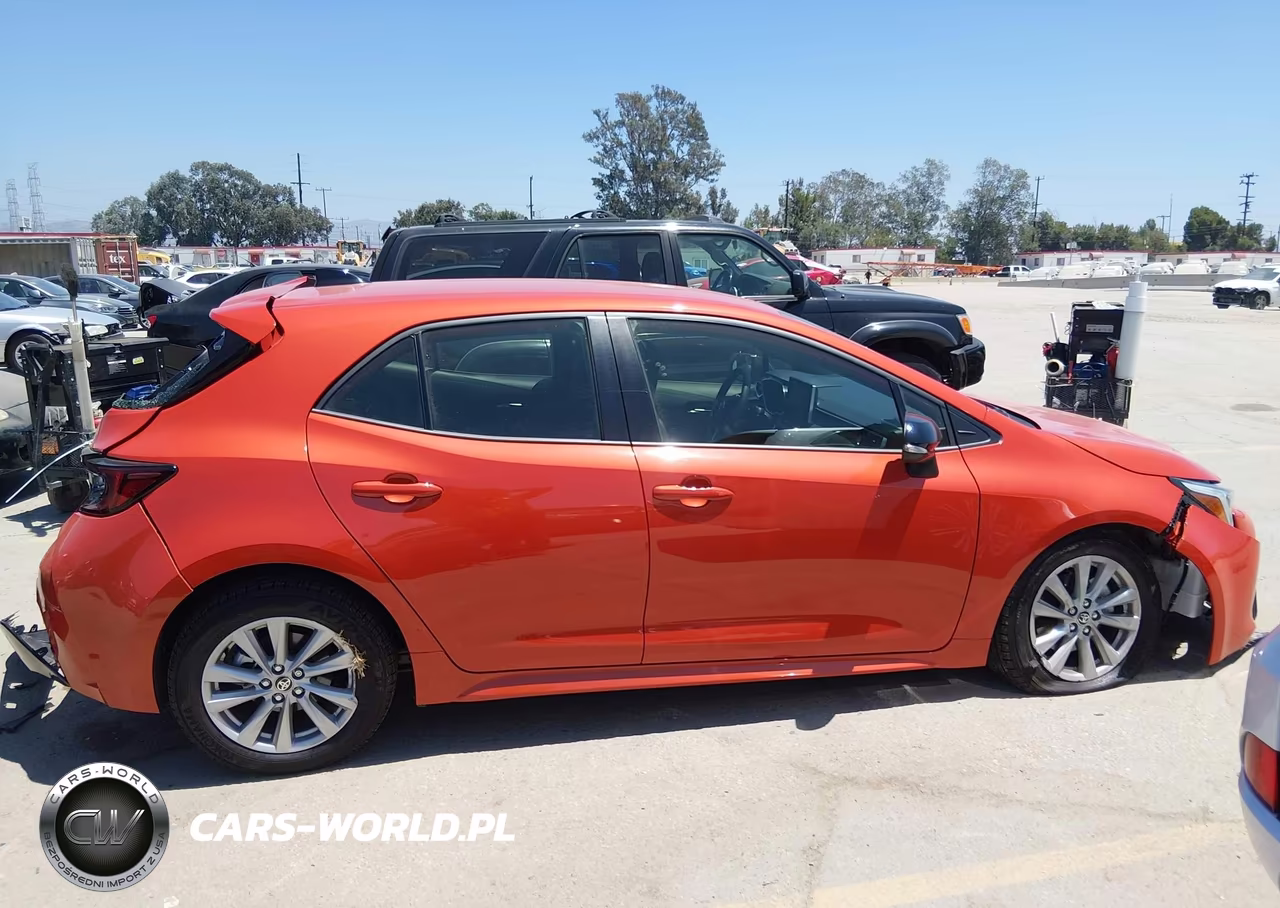 2026 Toyota Corolla Se VIN:JTND4MBE8T3257153 - 13