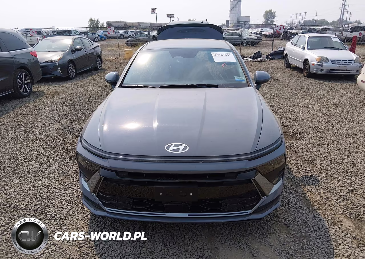 2026 Hyundai Sonata Hybrid Blue VIN:KMHL24JJ2TA161658 - 12