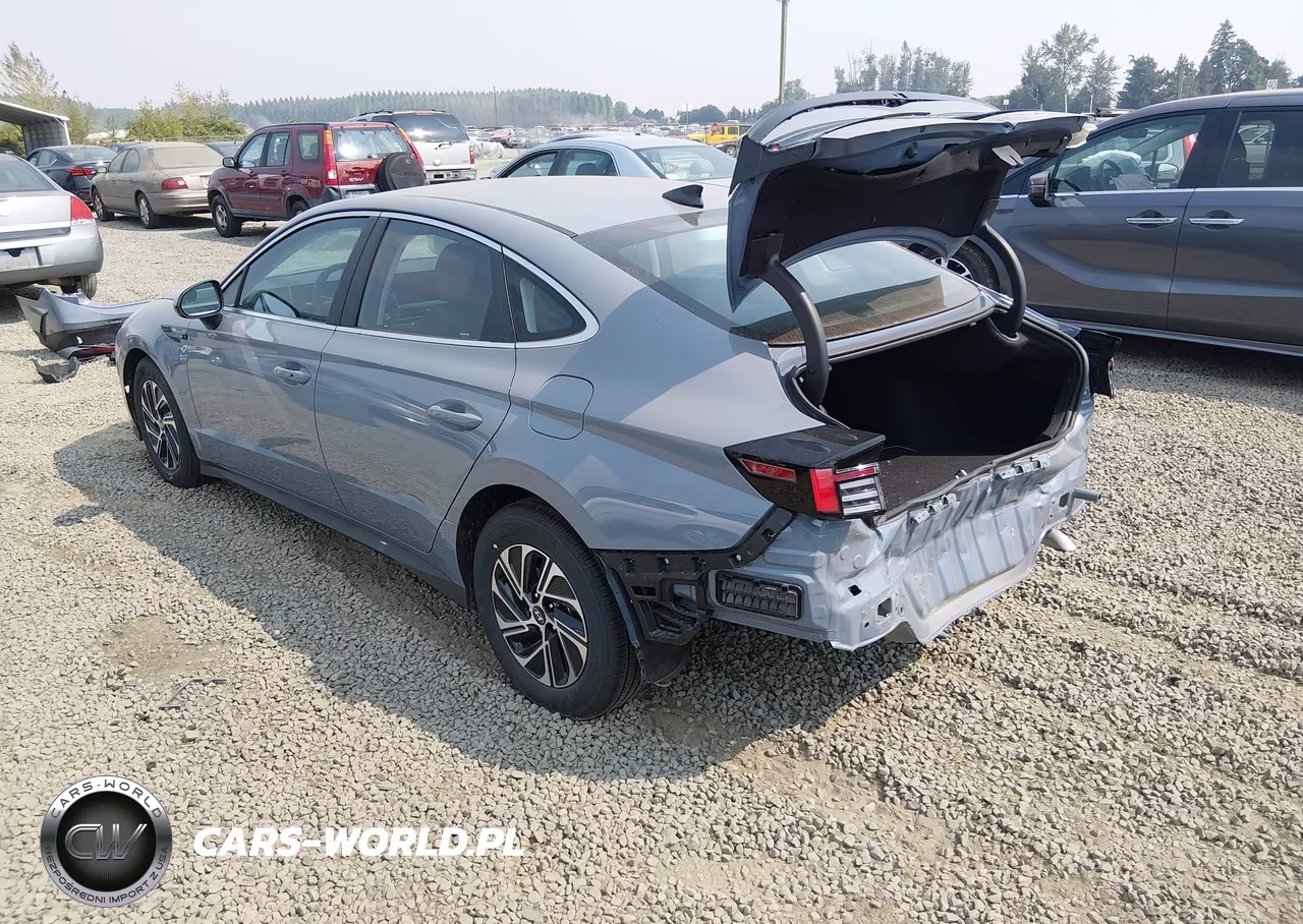 2026 Hyundai Sonata Hybrid Blue VIN:KMHL24JJ2TA161658 - 3