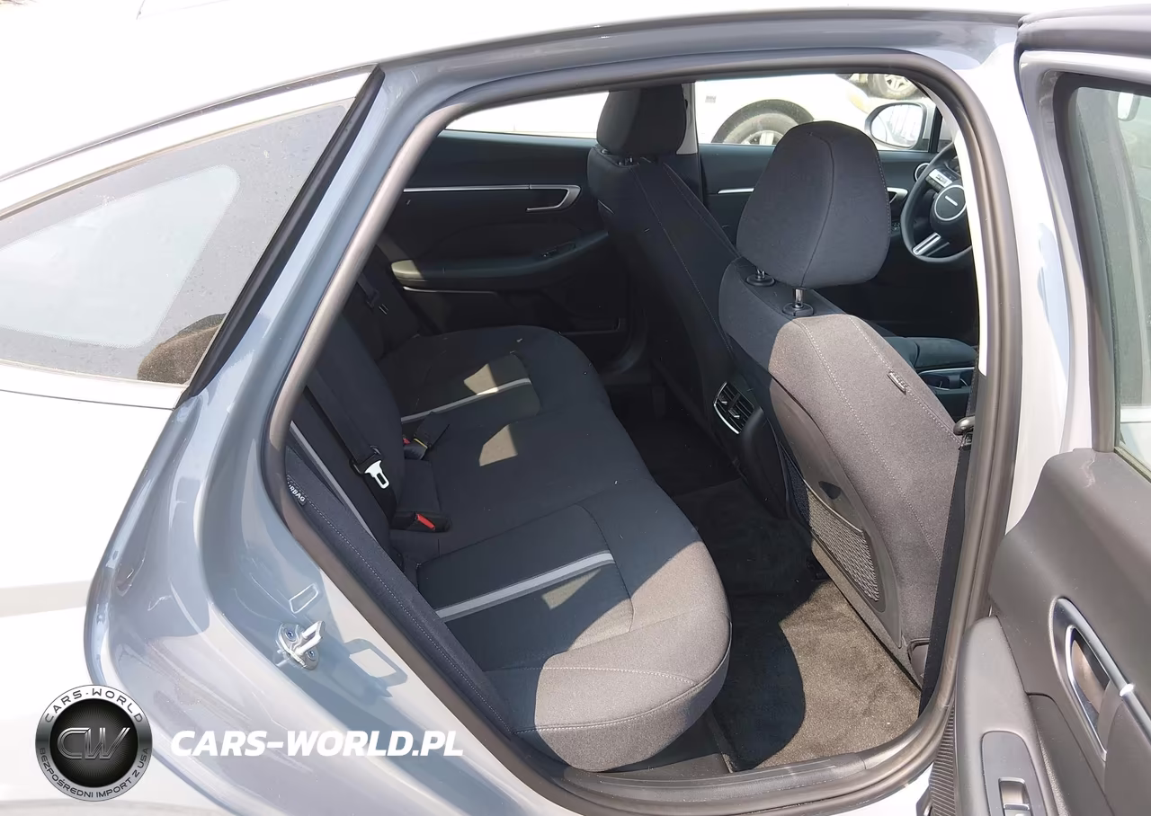 2026 Hyundai Sonata Hybrid Blue VIN:KMHL24JJ2TA161658 - 8