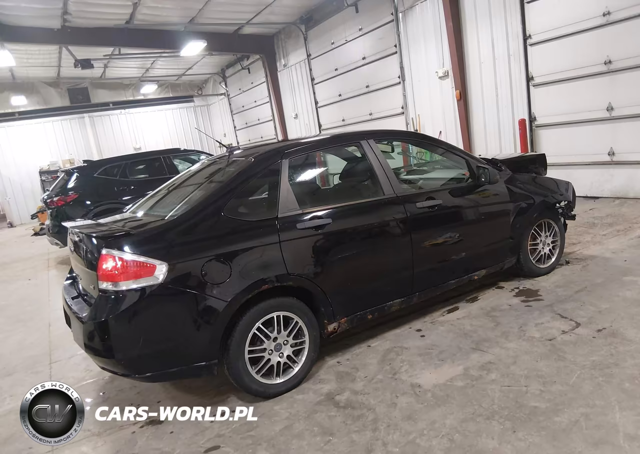 2010 Ford Focus Se VIN:1FAHP3FN9AW138112 - 4
