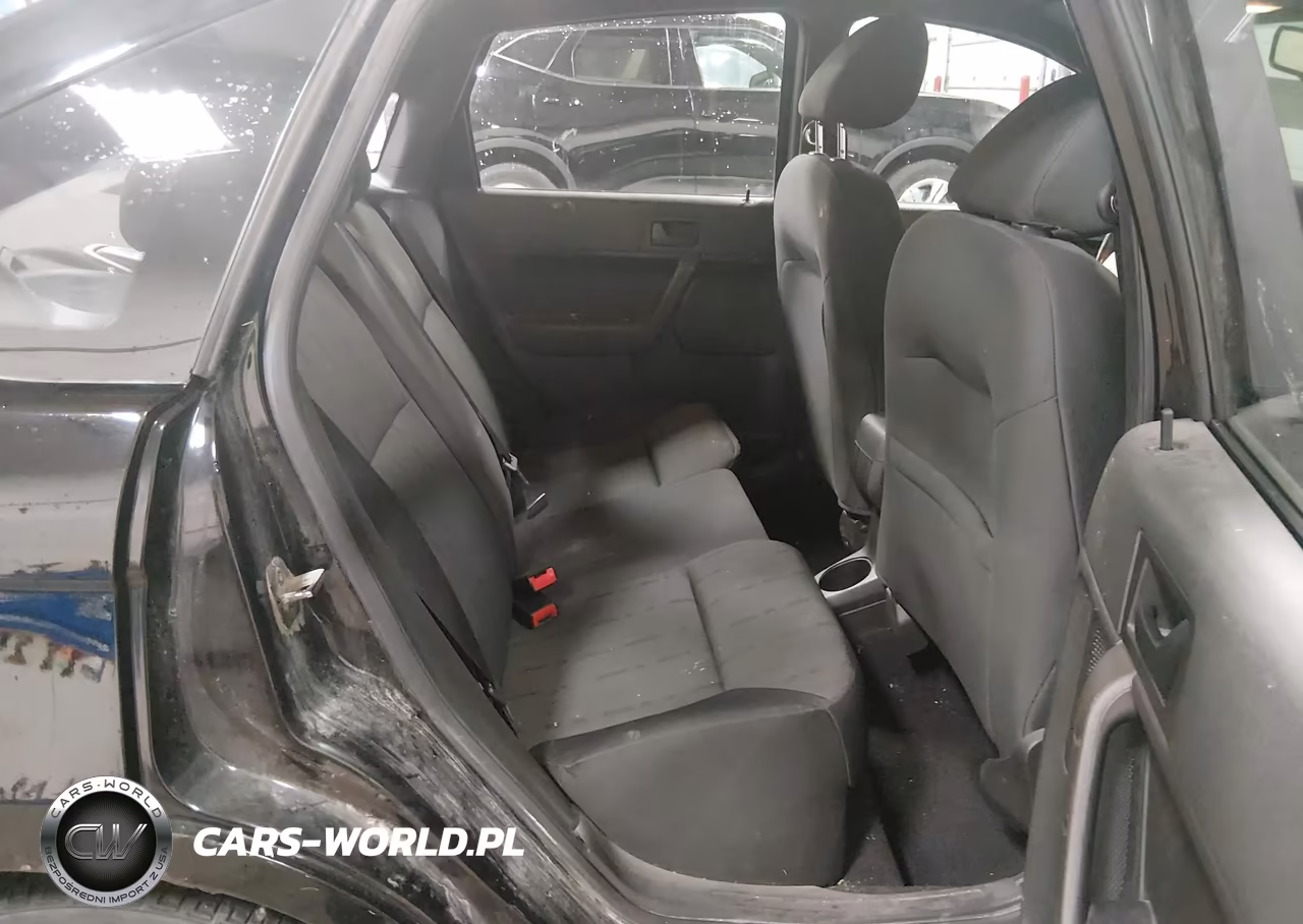 2010 Ford Focus Se VIN:1FAHP3FN9AW138112 - 8