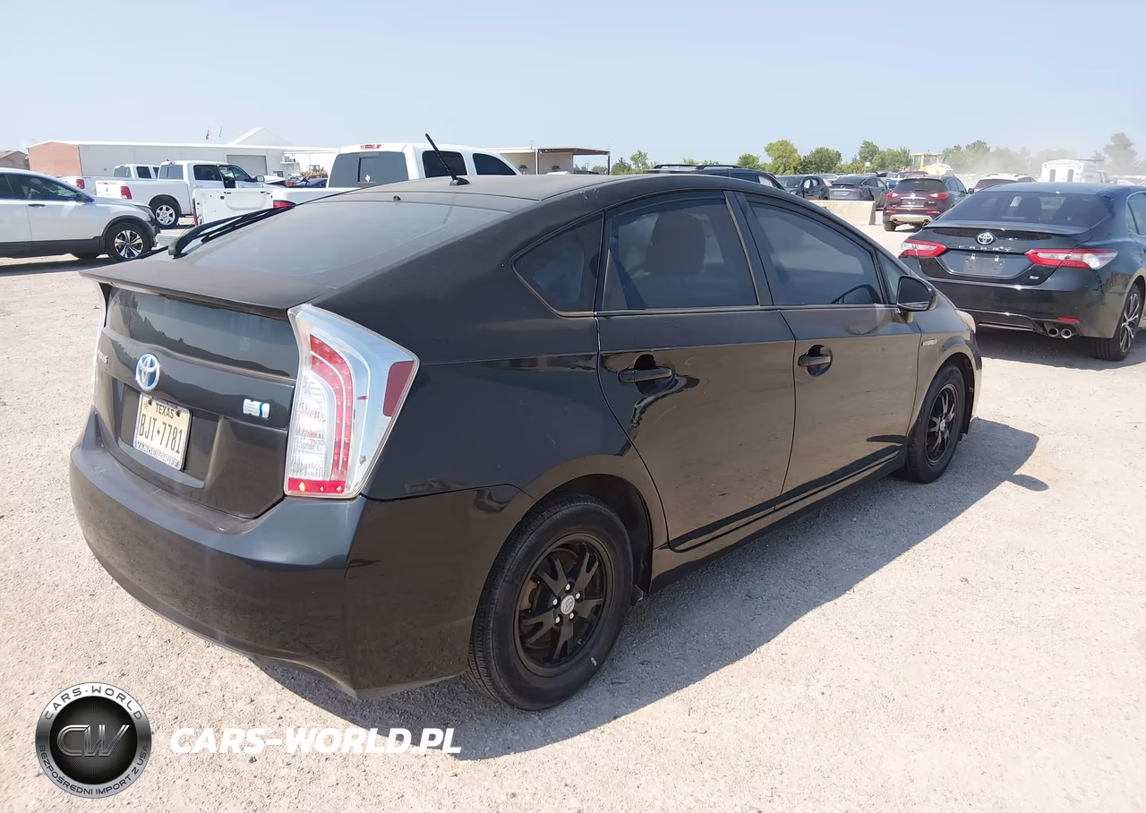 2012 Toyota Prius Two VIN:JTDKN3DU6C5517349 - 4