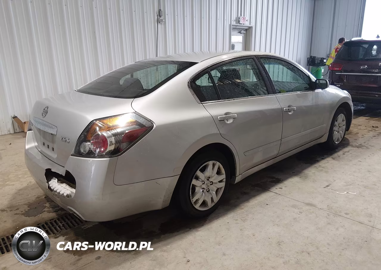 2011 Nissan Altima 2.5 S VIN:1N4AL2AP9BN459042 - 4