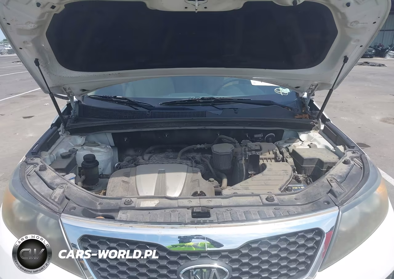 2011 Kia Sorento Lx V6 VIN:5XYKTDA23BG108617 - 10