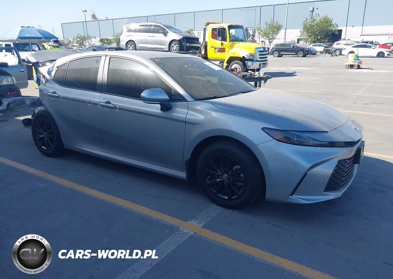2026 Toyota Camry Le – zdjęcie 1 z 18