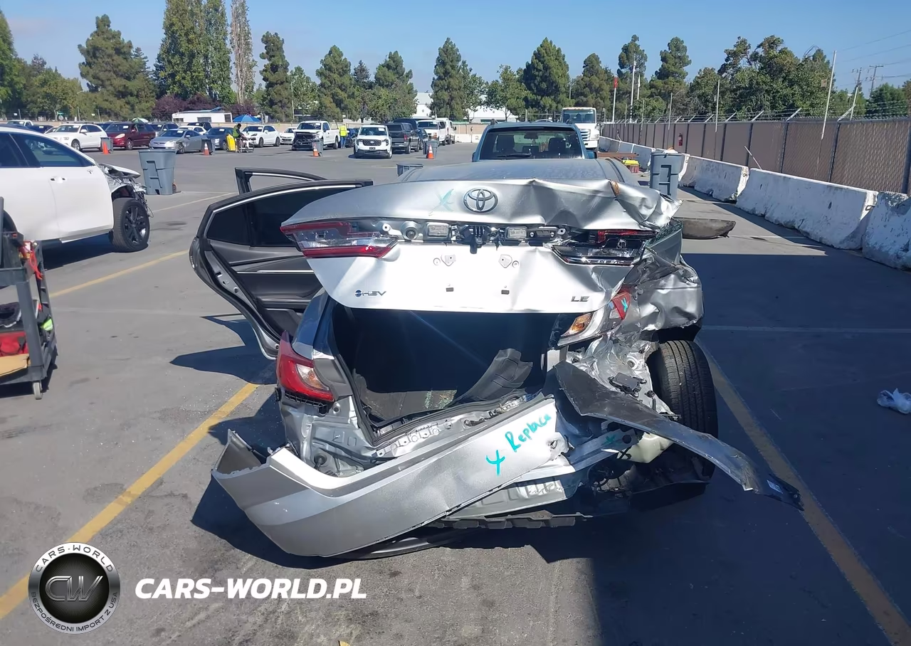 2026 Toyota Camry Le VIN:4T1DAACK9TU255434 - 16