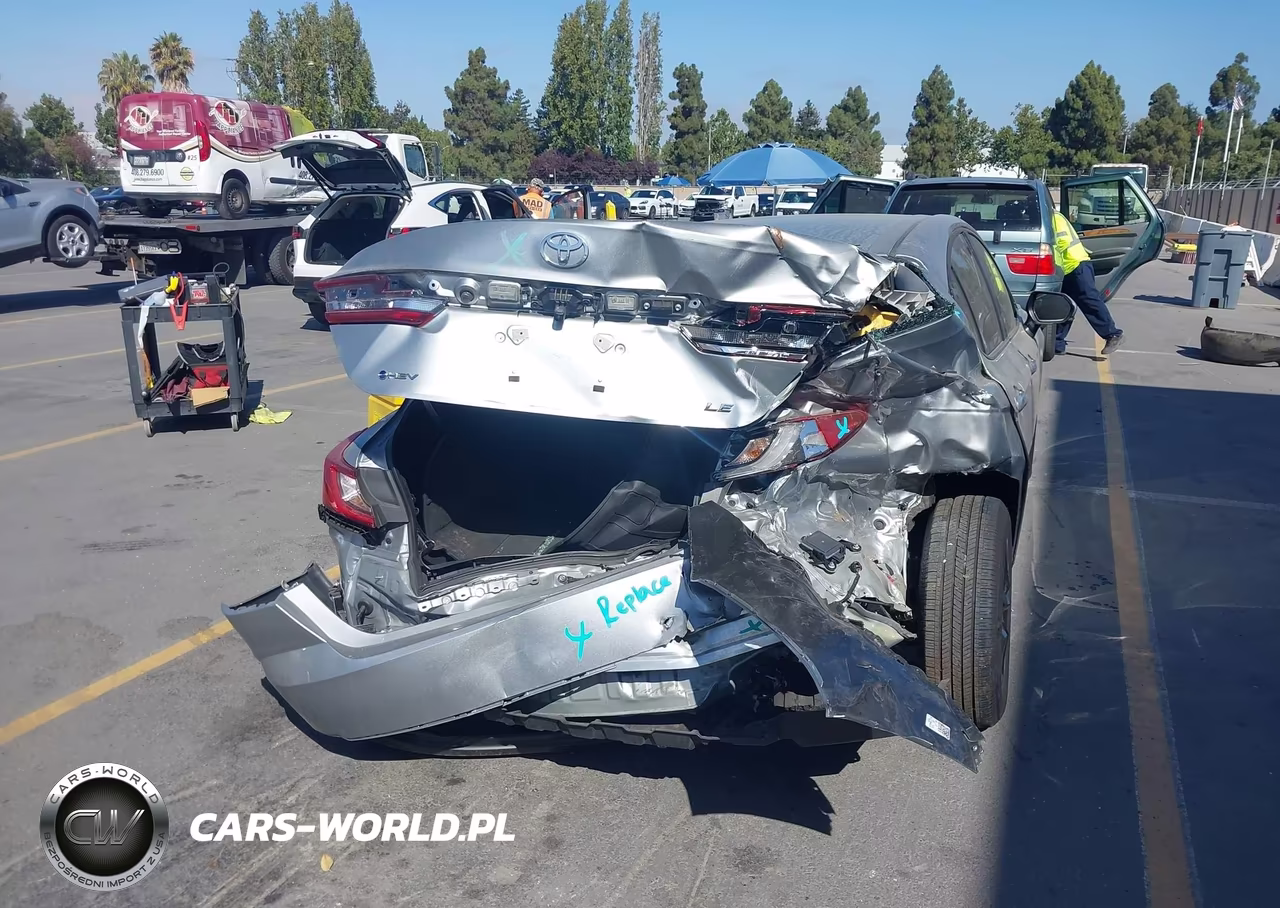 2026 Toyota Camry Le VIN:4T1DAACK9TU255434 - 18