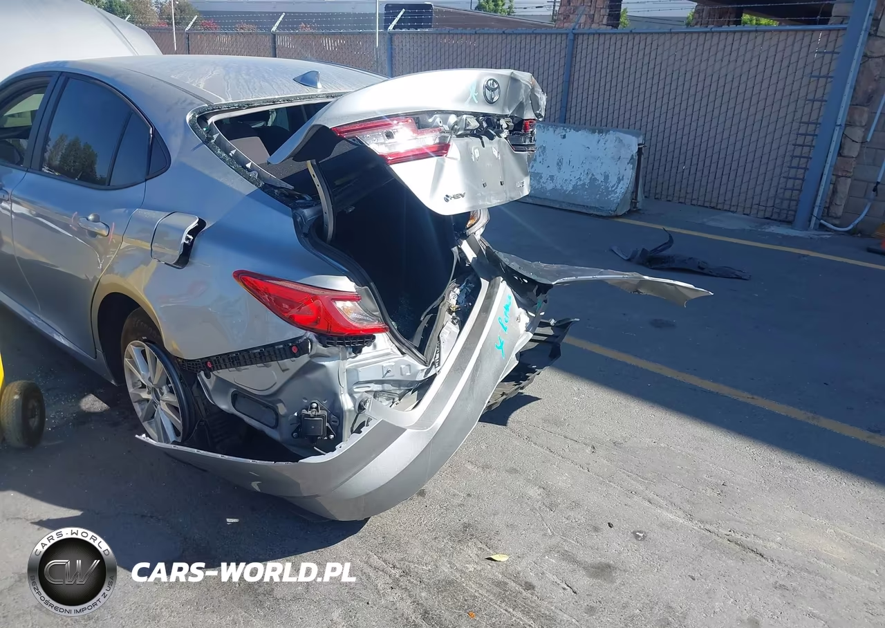 2026 Toyota Camry Le VIN:4T1DAACK9TU255434 - 6