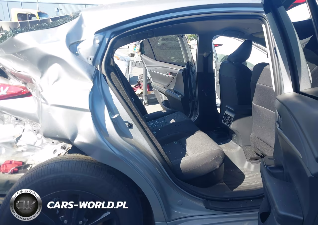 2026 Toyota Camry Le VIN:4T1DAACK9TU255434 - 8