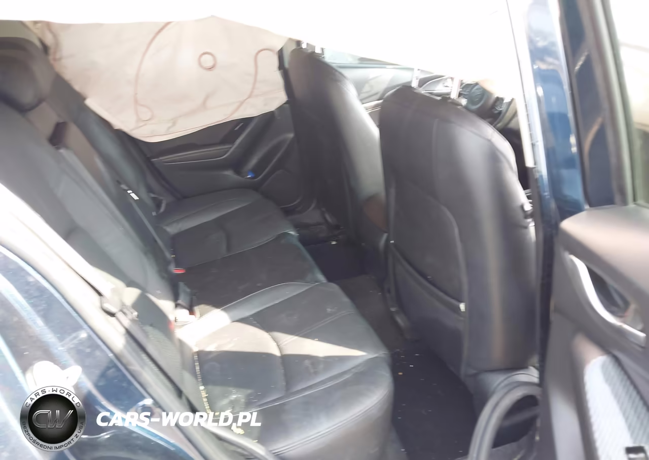2018 Mazda Mazda3 Grand Touring VIN:3MZBN1M3XJM162640 - 8