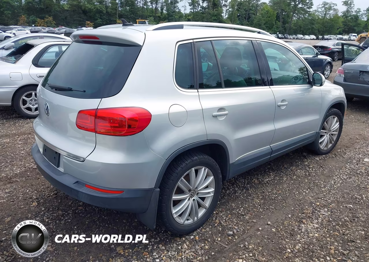 2012 Volkswagen Tiguan Se VIN:WVGAV7AX8CW522544 - 4