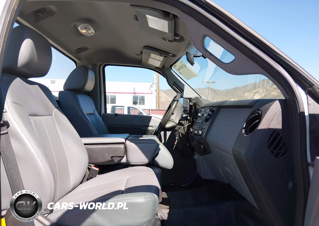 2016 Ford F-350 Chassis Xl VIN:1FDRF3H61GEC86689 - 5