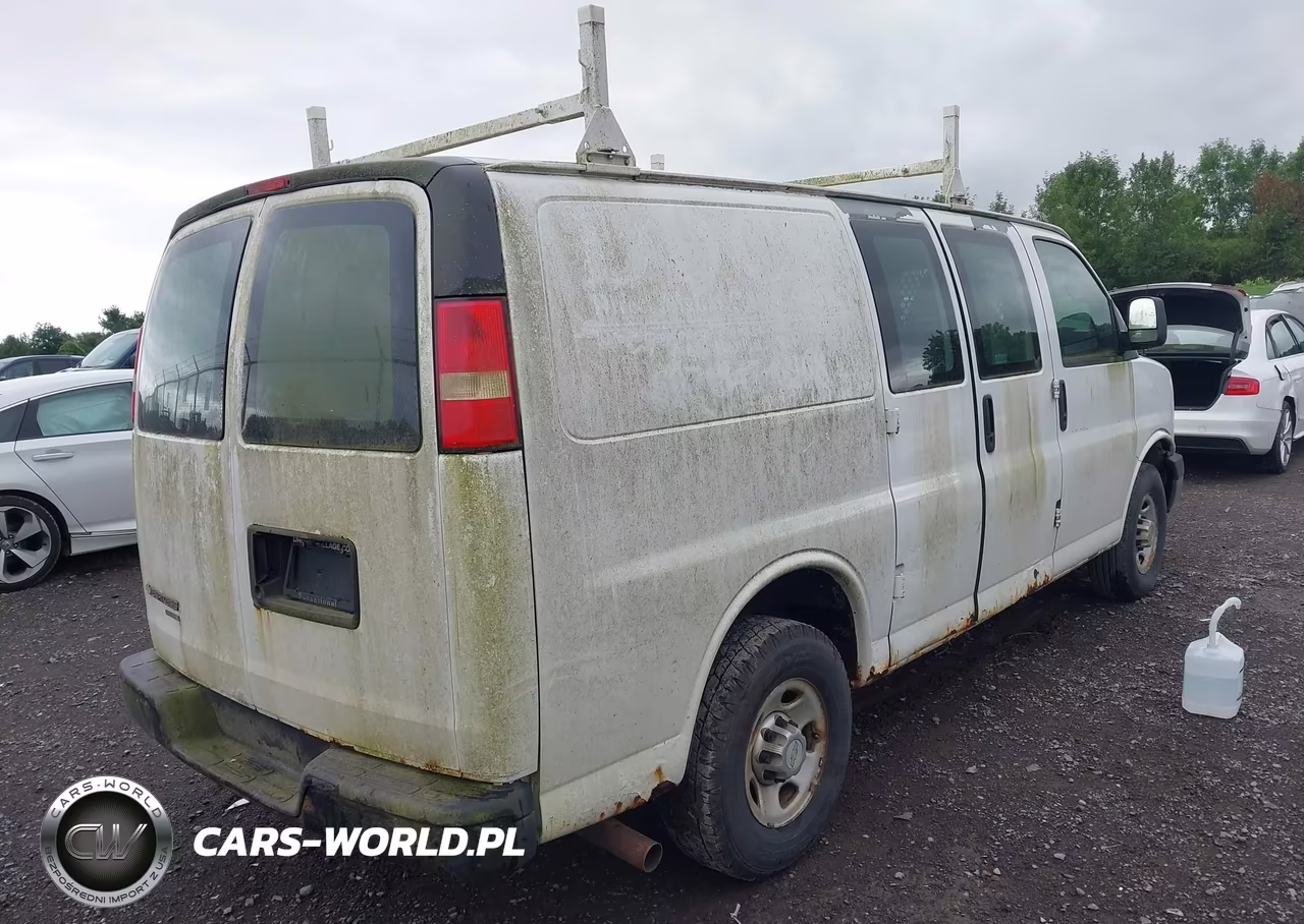 2013 Chevrolet Express 2500 Work Van VIN:1GCWGFCA4D1105220 - 4