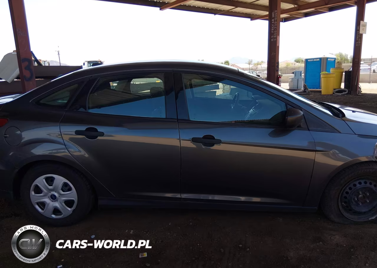 2017 Ford Focus S VIN:1FADP3E24HL333424 - 13