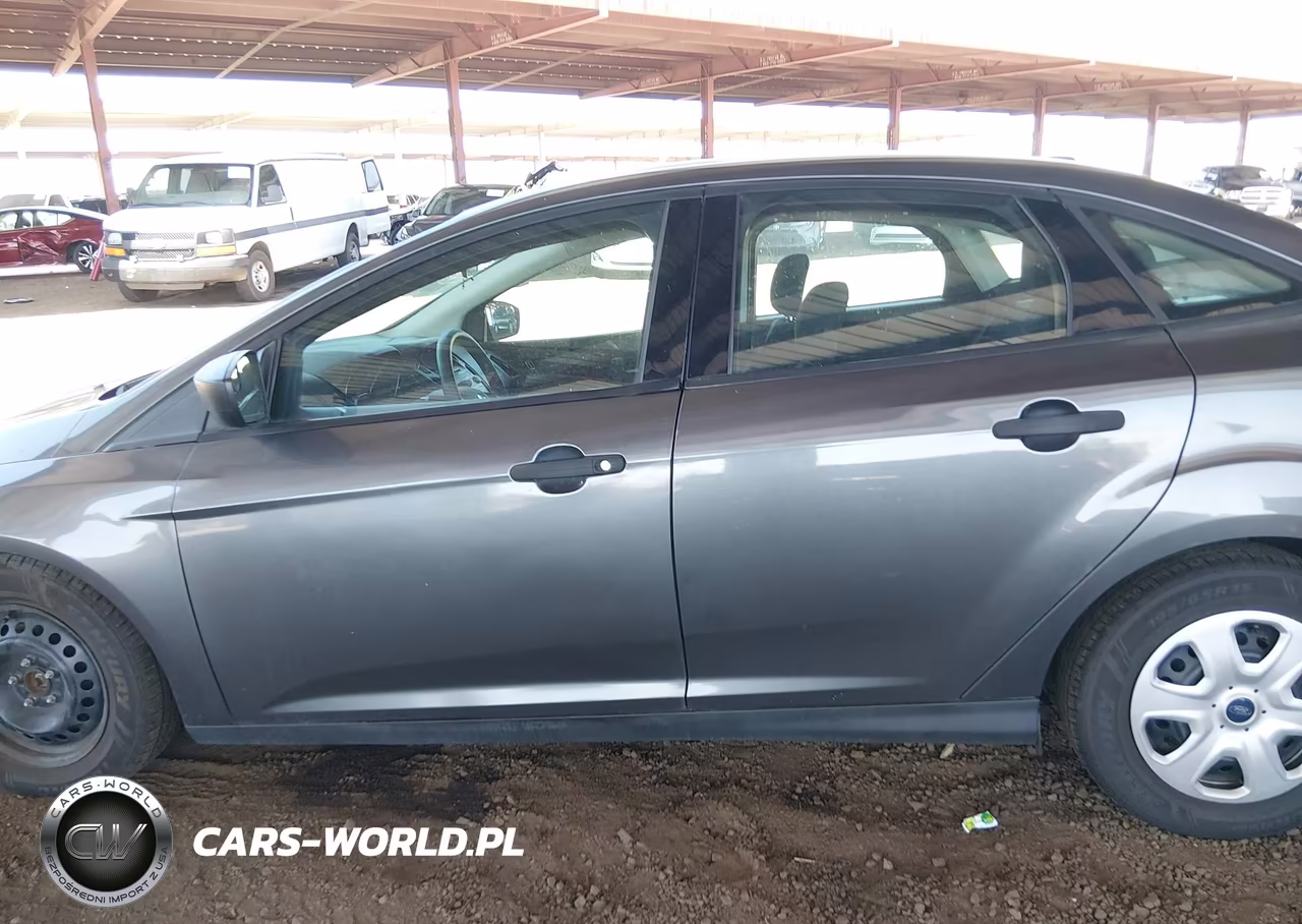 2017 Ford Focus S VIN:1FADP3E24HL333424 - 14