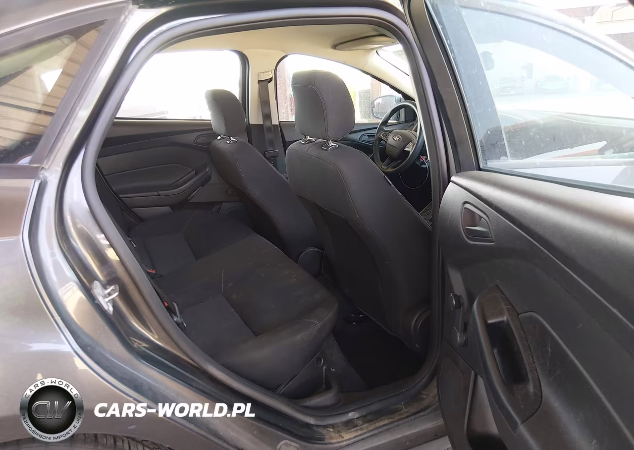 2017 Ford Focus S VIN:1FADP3E24HL333424 - 8
