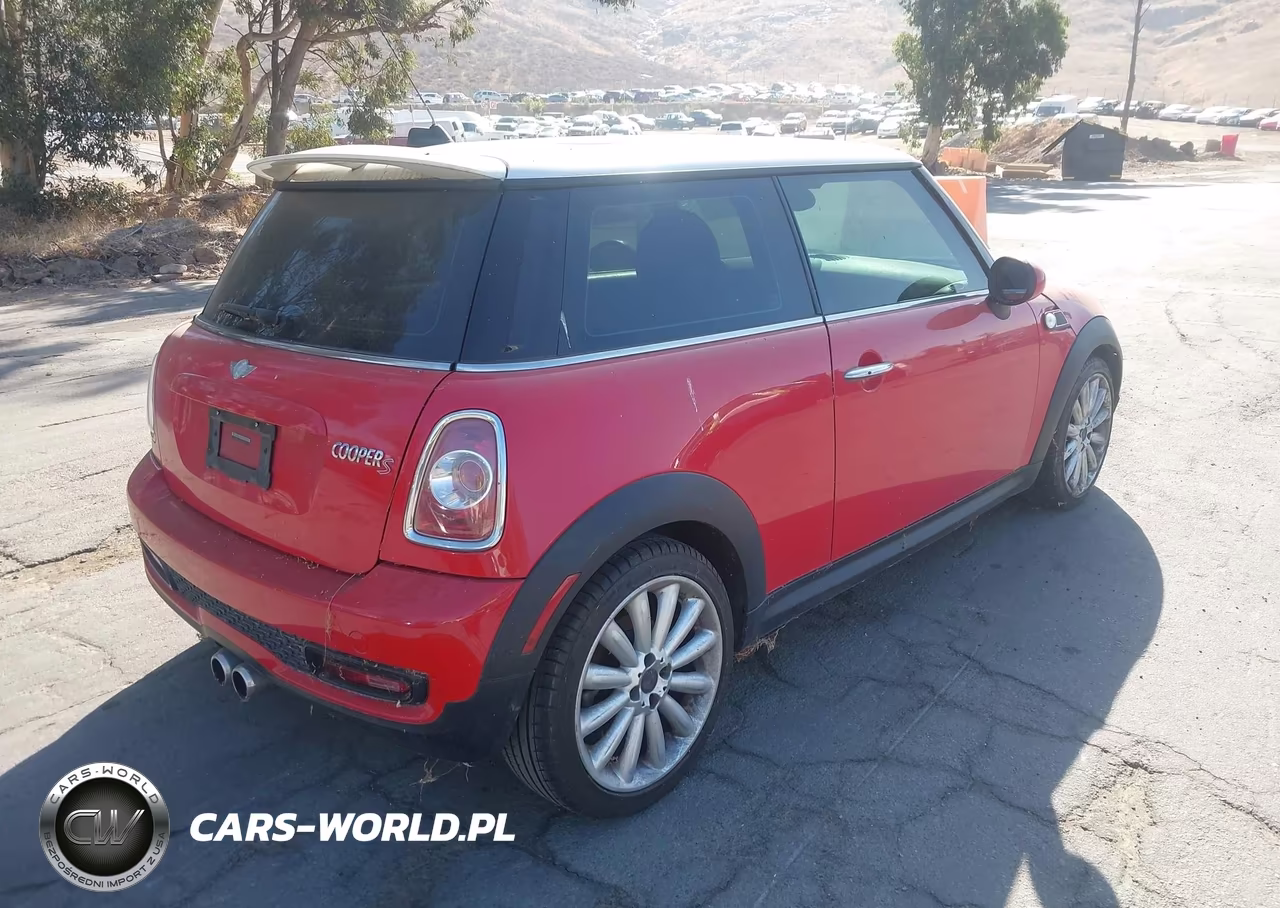 2011 Mini Cooper S VIN:WMWSV3C55BTY10774 - 4