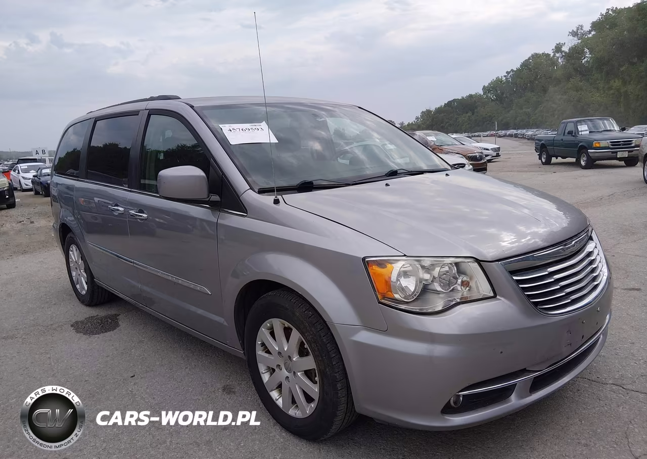 2016 Chrysler Town & Country Touring – zdjęcie 1 z 18