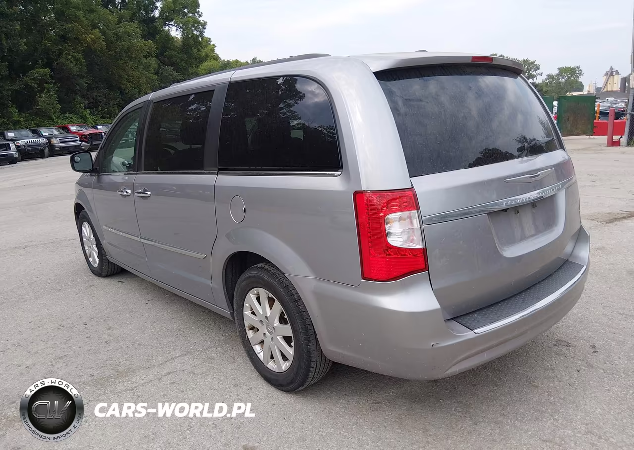 2016 Chrysler Town & Country Touring VIN:2C4RC1BGXGR269461 - 3