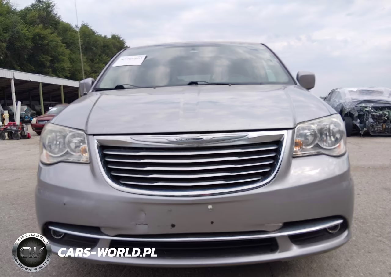 2016 Chrysler Town & Country Touring VIN:2C4RC1BGXGR269461 - 6