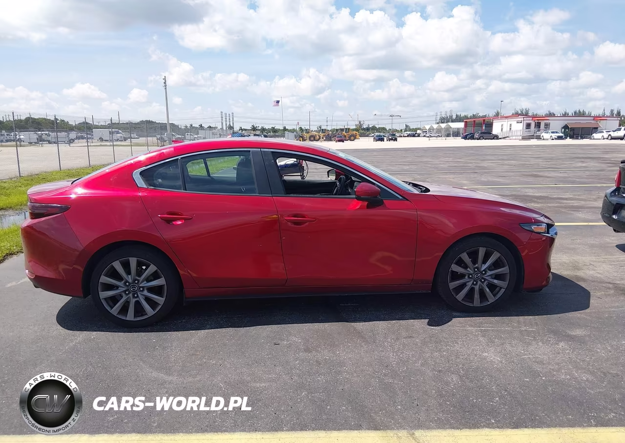 2020 Mazda Mazda3 Preferred Package VIN:3MZBPADL6LM129745 - 13